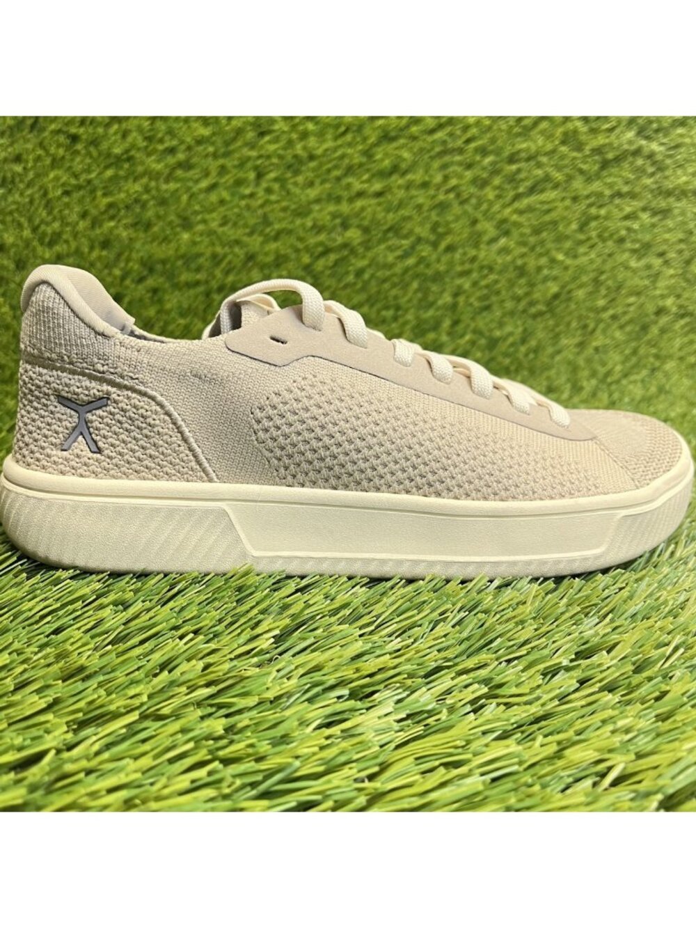 Flux Footwear Adapt Trainer Dune Womens Size 7 Athletic Knit Shoes Sneakers